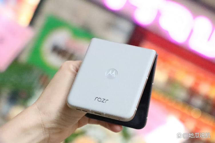 摩托罗拉razr50什么时候上市缩略图