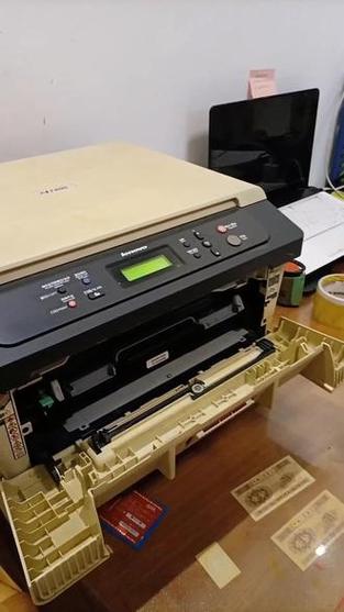 联想打印机提示更换墨粉盒