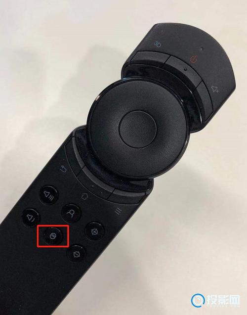 坚果投影仪怎么对焦最清晰