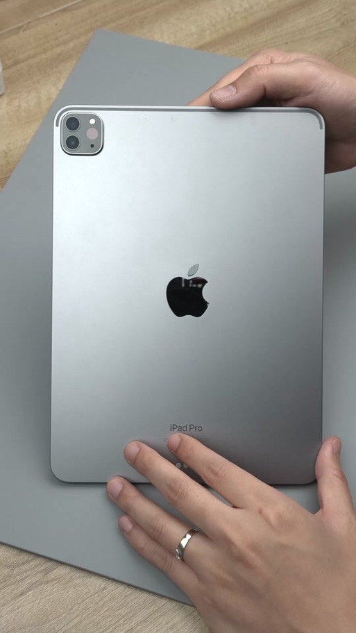 ipad三个金属点