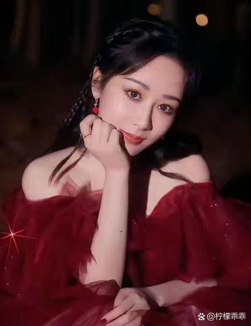 杨紫获白玉兰奖最佳女主