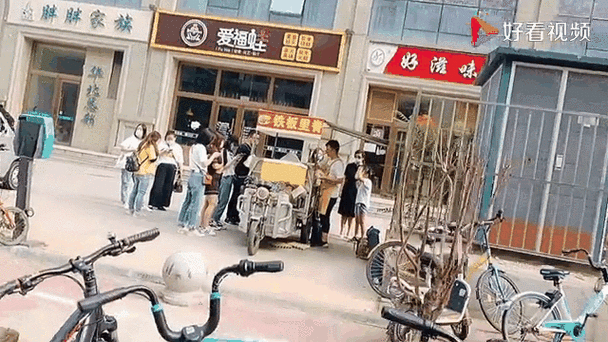 楼下的早餐店赚钱关