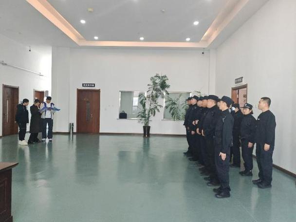 考法警需要什么条件截图