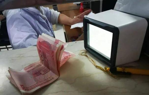 下载领现金app看视频缩略图
