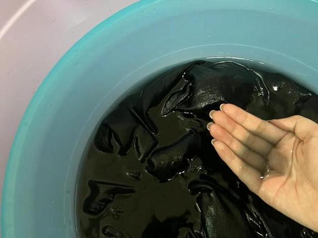 衣服掉色严重怎么办