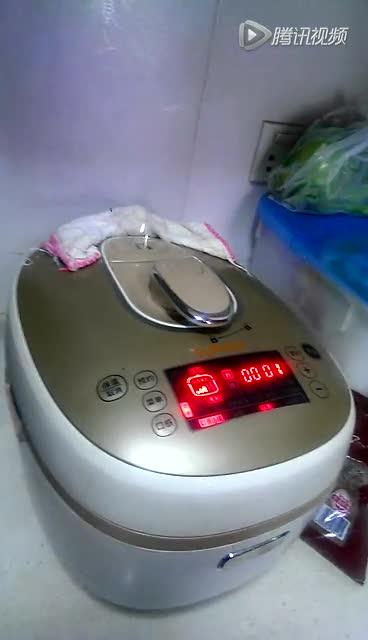 电压力锅煮粥一直喷气