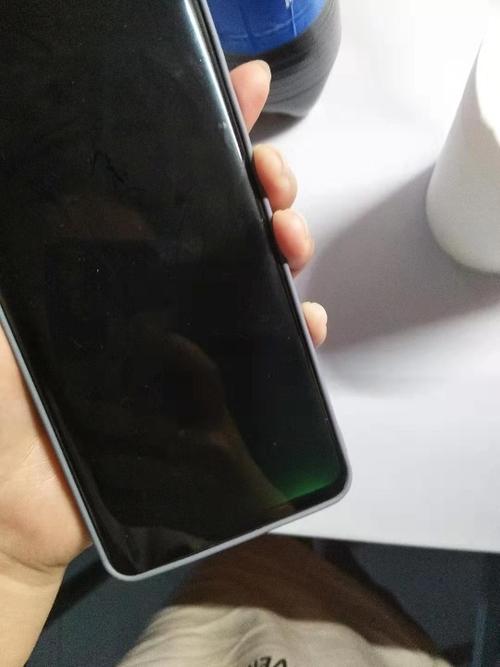 华为p30pro上下左右屏幕黑边