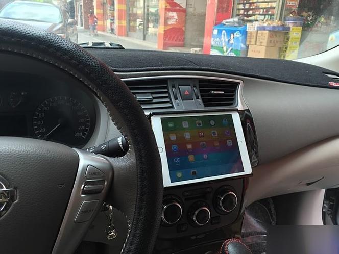 ipad怎么装在车上
