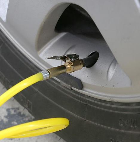 电动车气嘴盖子不见了