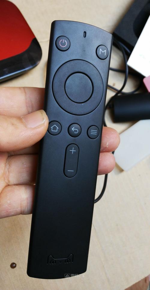 天猫魔盒遥控器拆开教程图解