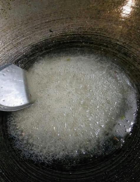 熬糖发黄怎么回事