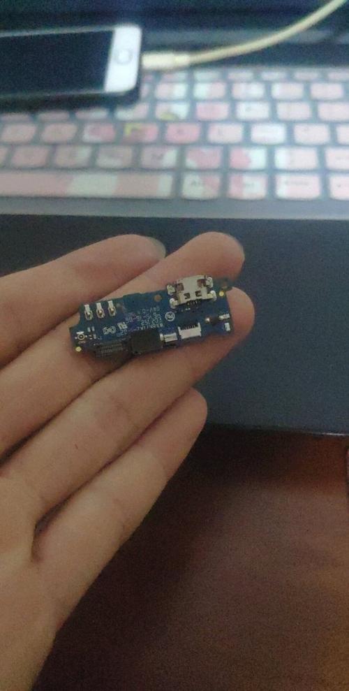 更换充电尾插后充不了电图标