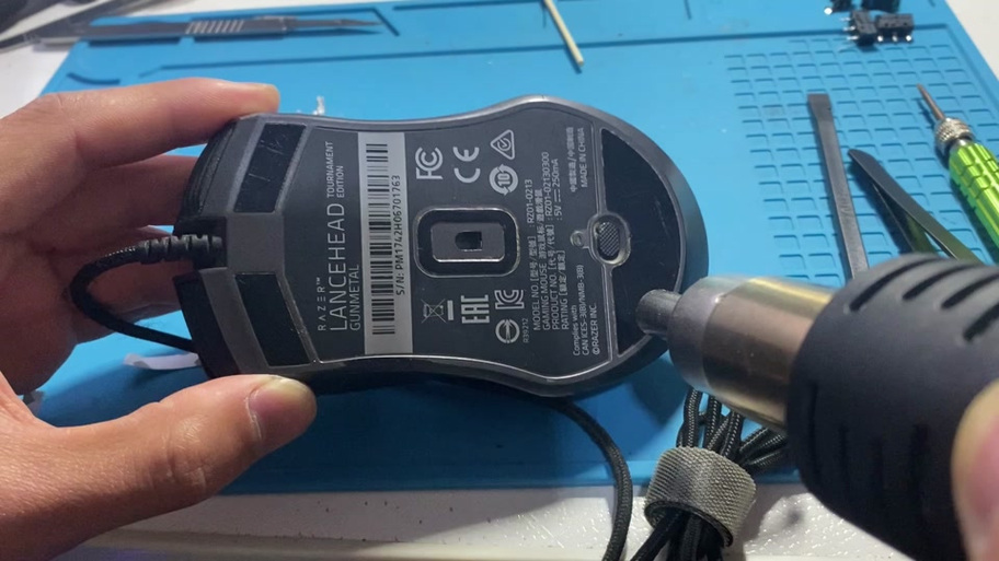 怎么拆雷蛇鼠标