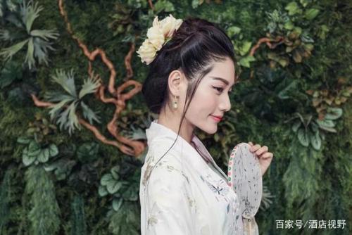 跟落幕很像的情侣名缩略图