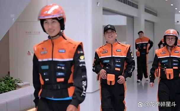 为什么一个外卖换了三个骑手