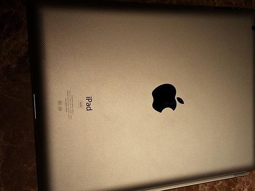 苹果ipad2代哪年出的