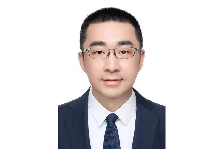 东南大学汤顶华