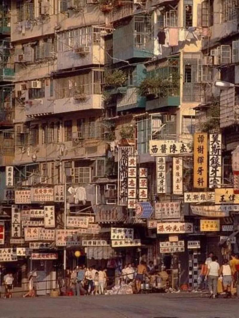 港城旧事[八零]