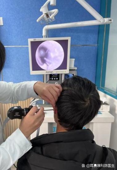 耳朵听声音像隔了一层东西