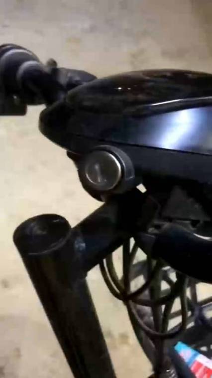 电动车锁了自己就响