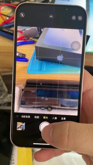 手机后置摄像头有红点是怎么回事