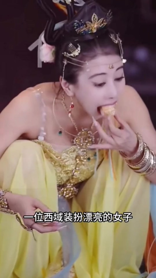 美女吞人入胃里消化