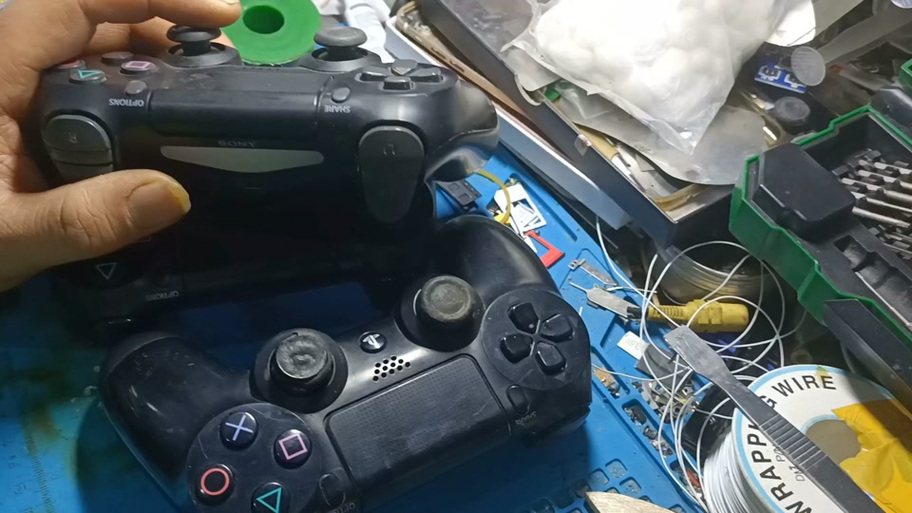 ps4手柄一直闪白光连不上