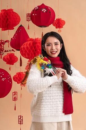 女人发抱拳暗示暧昧吗