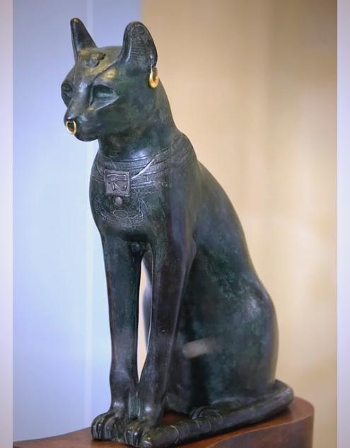 古代猫雕像