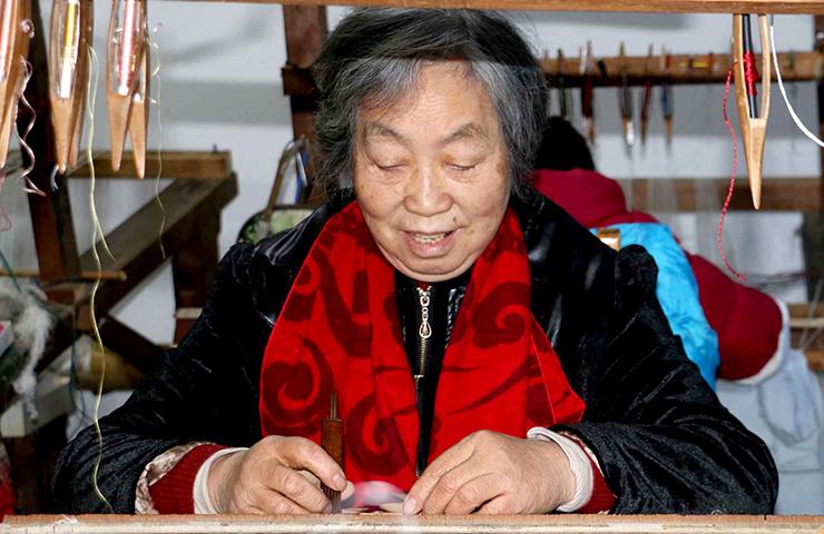 怎么鉴别绸子缎子