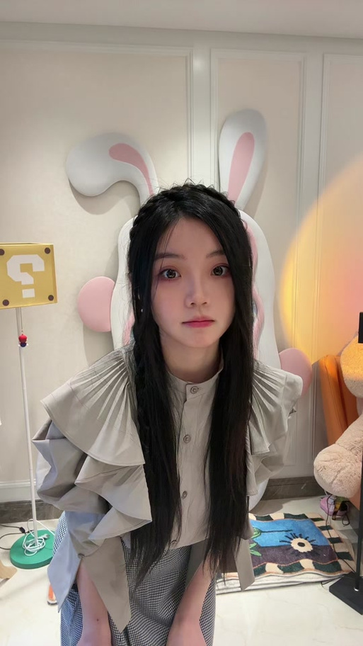 欣小萌原名叫什么
