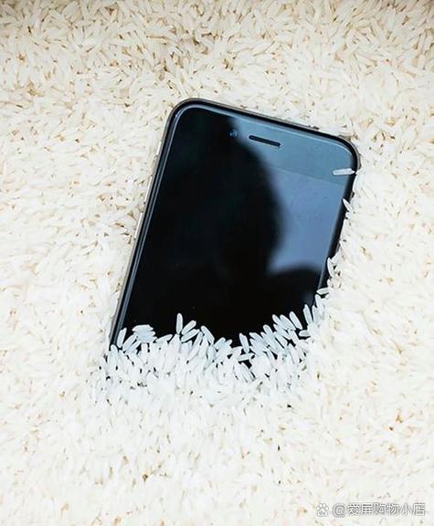 手机进水后放在大米里面可以吗