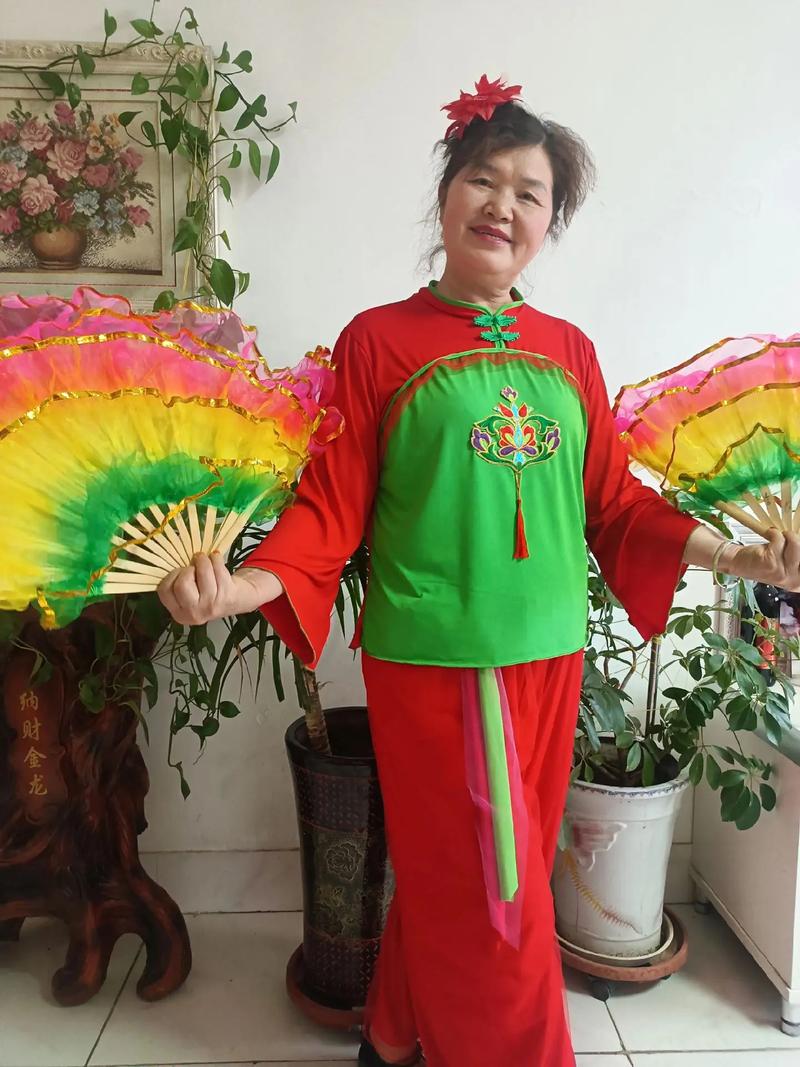扇子广场舞