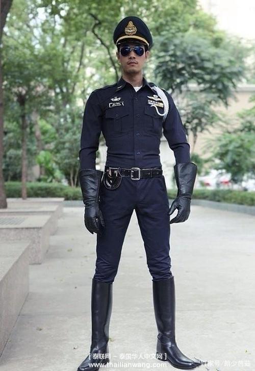 POLICE警察服装缩略图