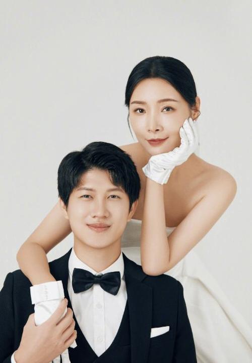 女流和YJJ年龄