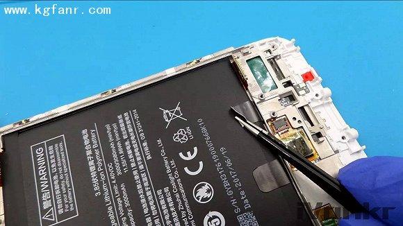 小米5x拆电池方法