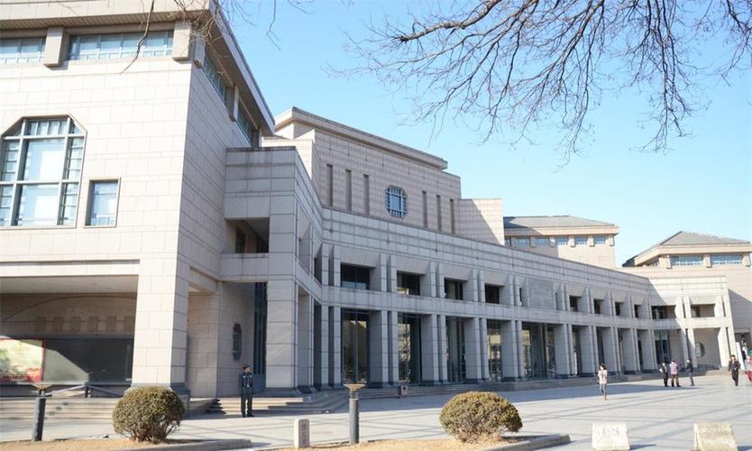 北京大学百周年纪念讲堂
