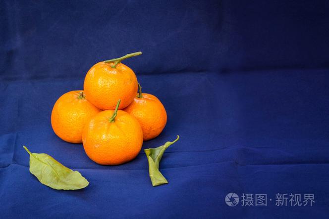 桔子表皮上有蓝色的是什么