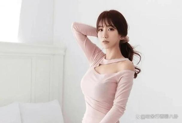 我冷艳教师妻子竟成了17岁小说叫什么