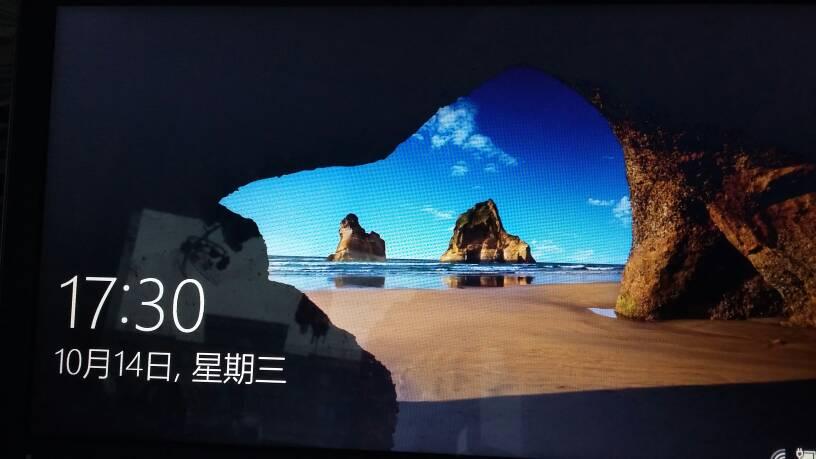 电脑卡在锁屏界面进不了桌面