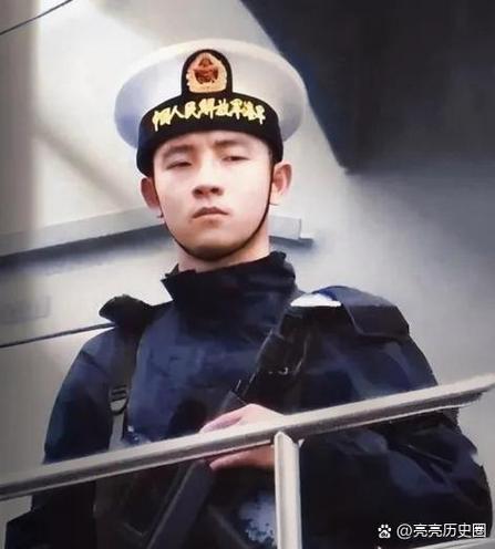 拍一拍设置2个字霸气图标