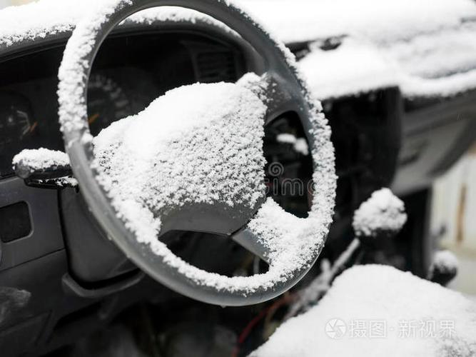 下雪天四驱变两驱