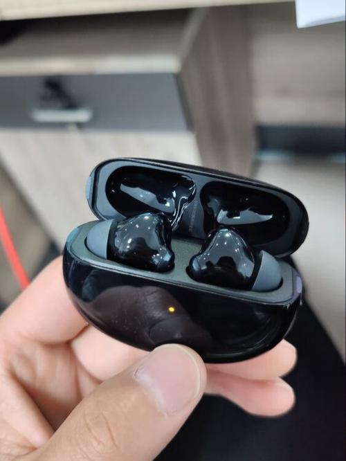 无线耳机充电时灯不亮是什么原因