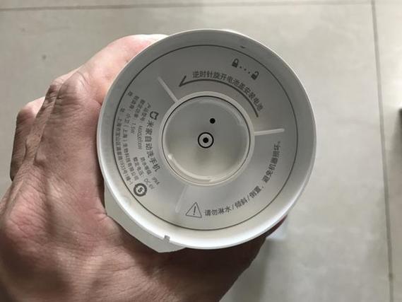 米家自动洗手机怎么更换电池