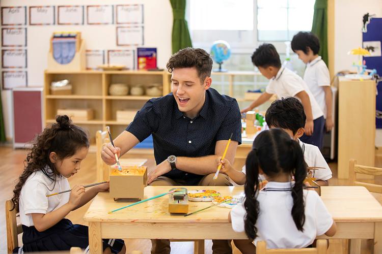 如何陪孩子上菲教课