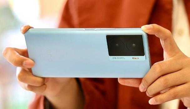vivo后面摄像头是正方形