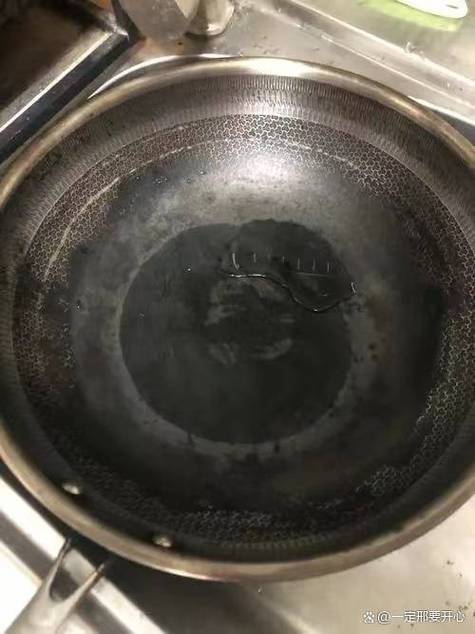 高压锅糊锅底很严重去除妙招