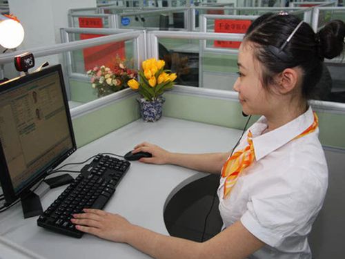 中国联通客服号码人工服务电话游戏截图