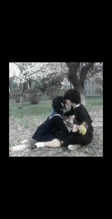 女生在接吻时喘气加重