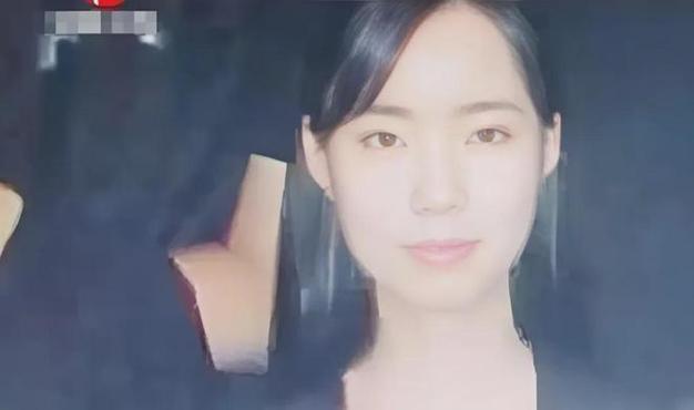 大姐笑得咧了嘴